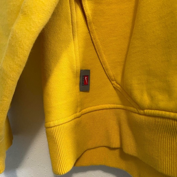 Nike Vintage Yellow Michigan Wolverines Sweatshirt Hoodie - Picture 2 of 5